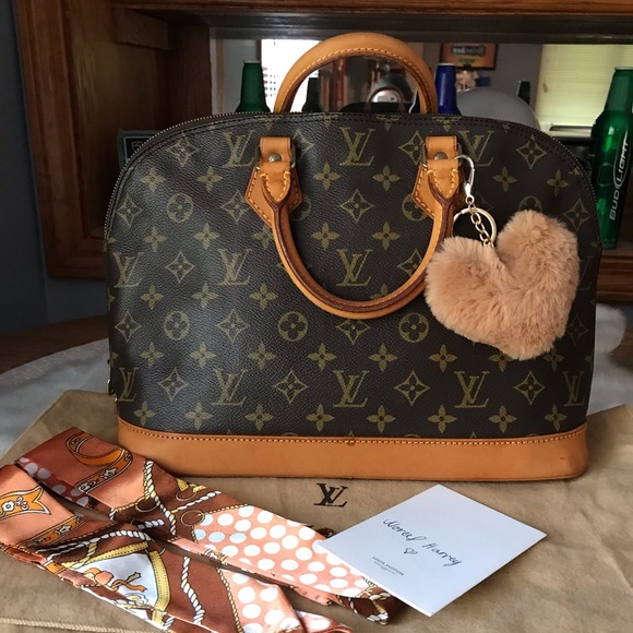 Louis Vuitton Handbags - 🌸SOLD🌸Authentic Louis Vuitton Alma Pm Monogram